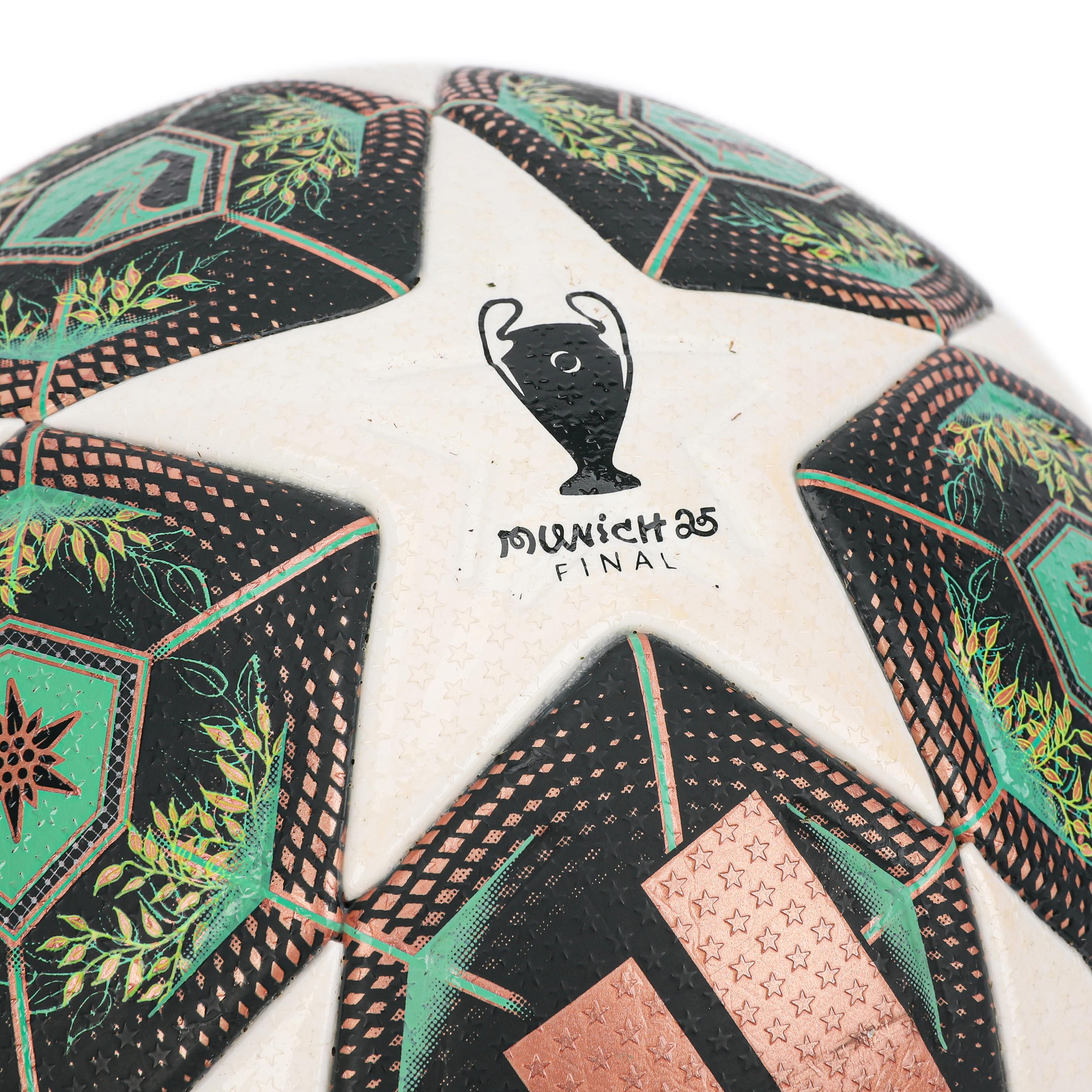 UEFA Champions League 2025 Halbfinale 1. Bein: Pariser Spiel gebrauchter Ball