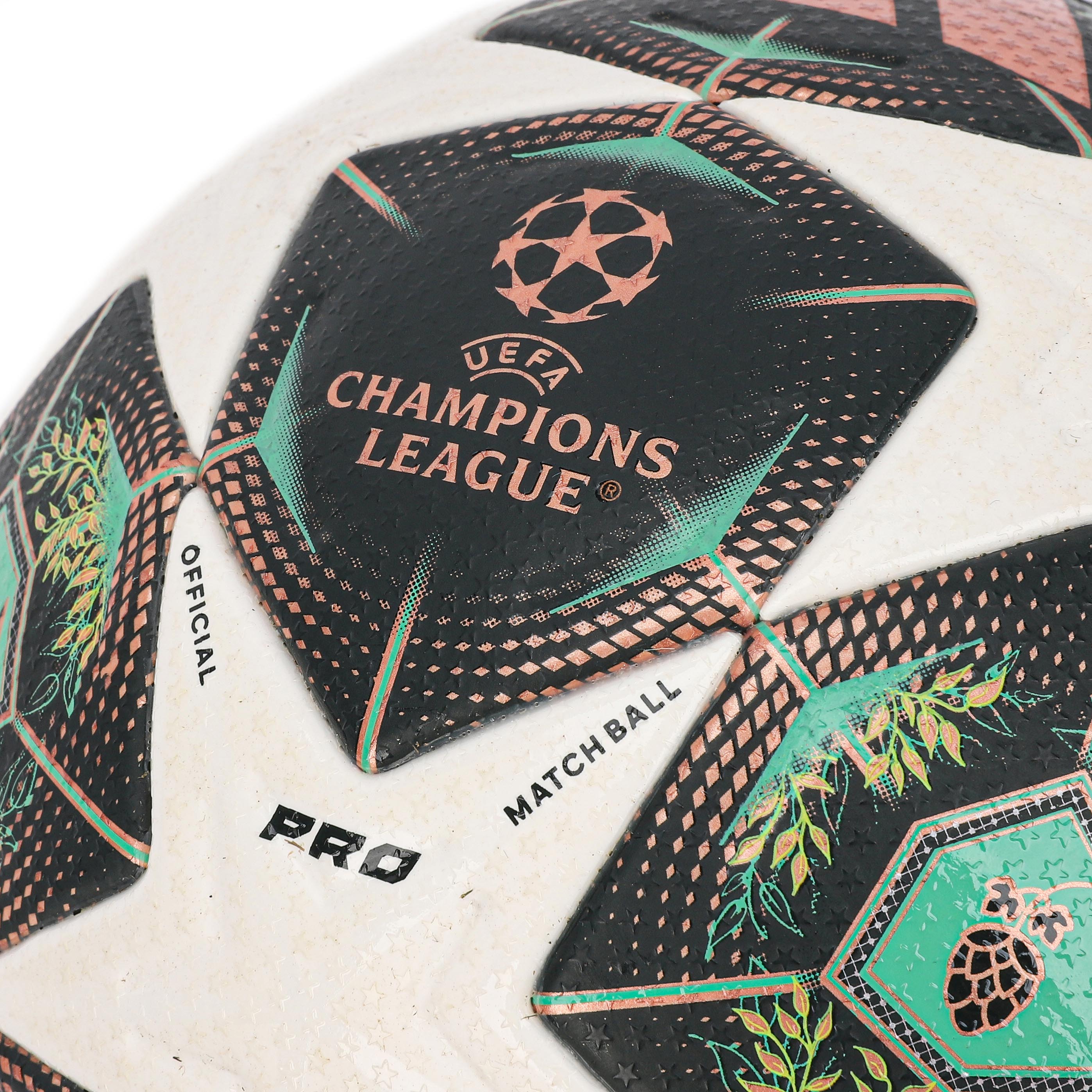 UEFA Champions League 2025 Halbfinale 1. Bein: Pariser Spiel gebrauchter Ball
