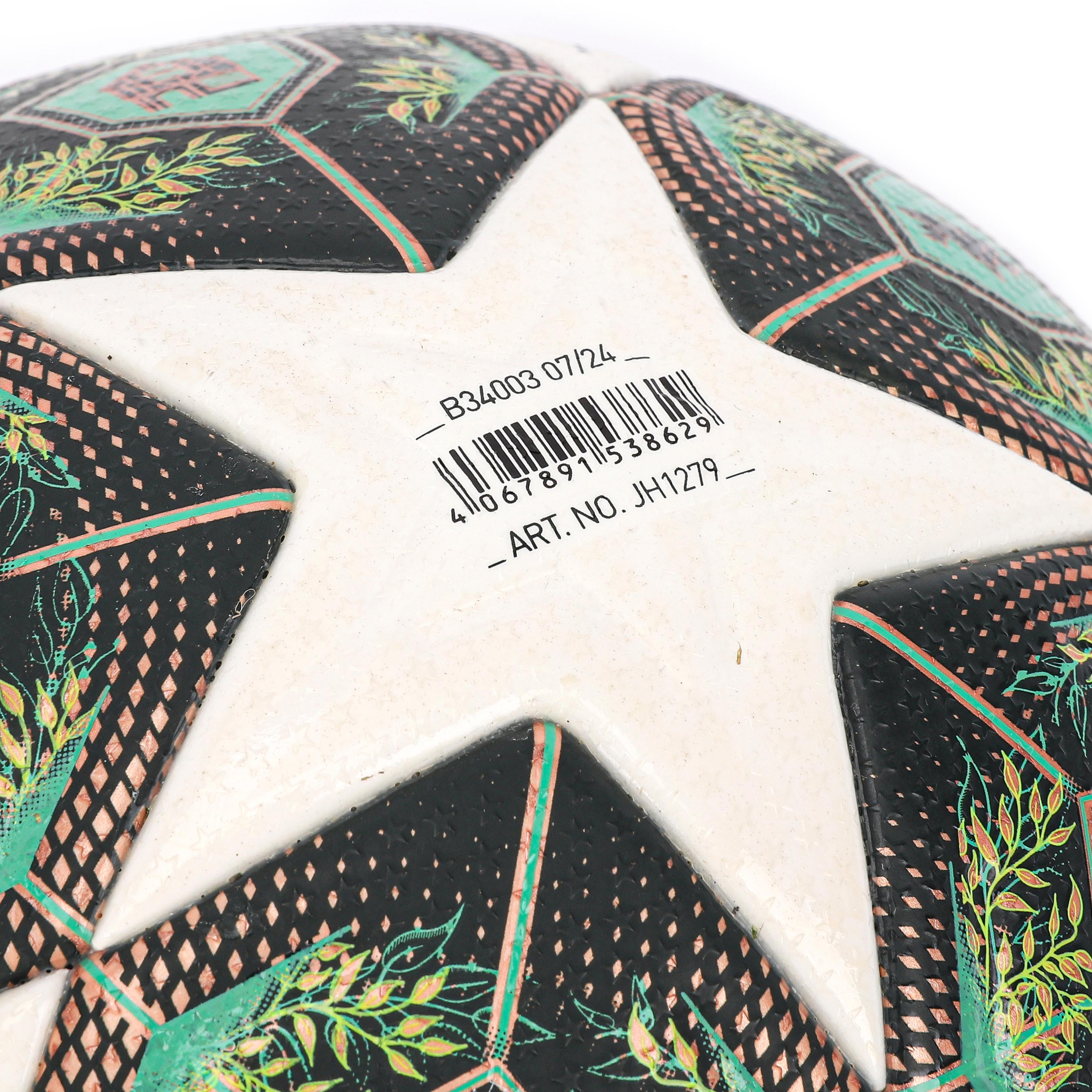 UEFA Champions League 2025 Halbfinale 1. Bein: Pariser Spiel gebrauchter Ball