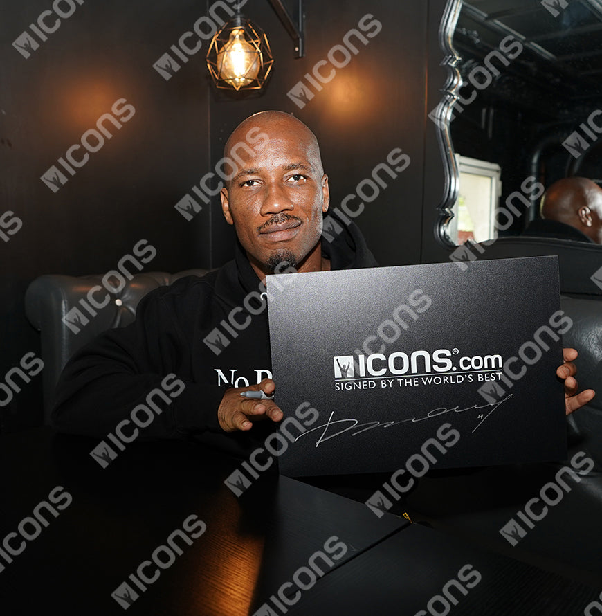 Foto oficial firmada y enmarcada de Didier Drogba de la UEFA Champions League del Chelsea: Gol de la final de 2012