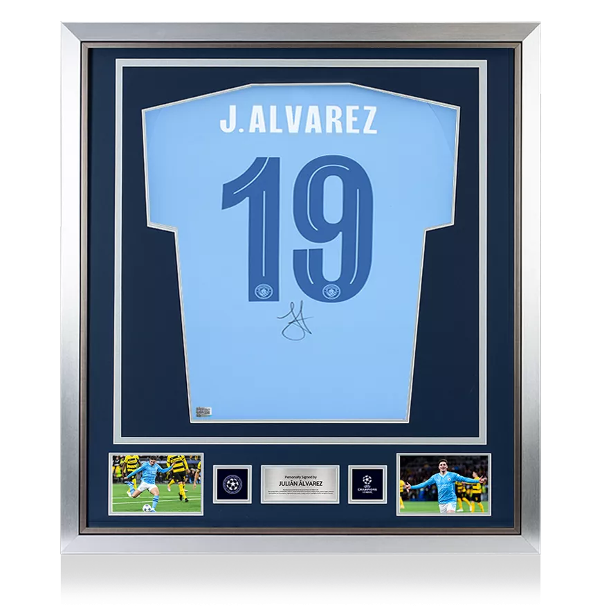 Julian Alvarez officielle de l'UEFA Champions League en arrière a signé et encadré la chemise d'accueil de Manchester City 2023-24