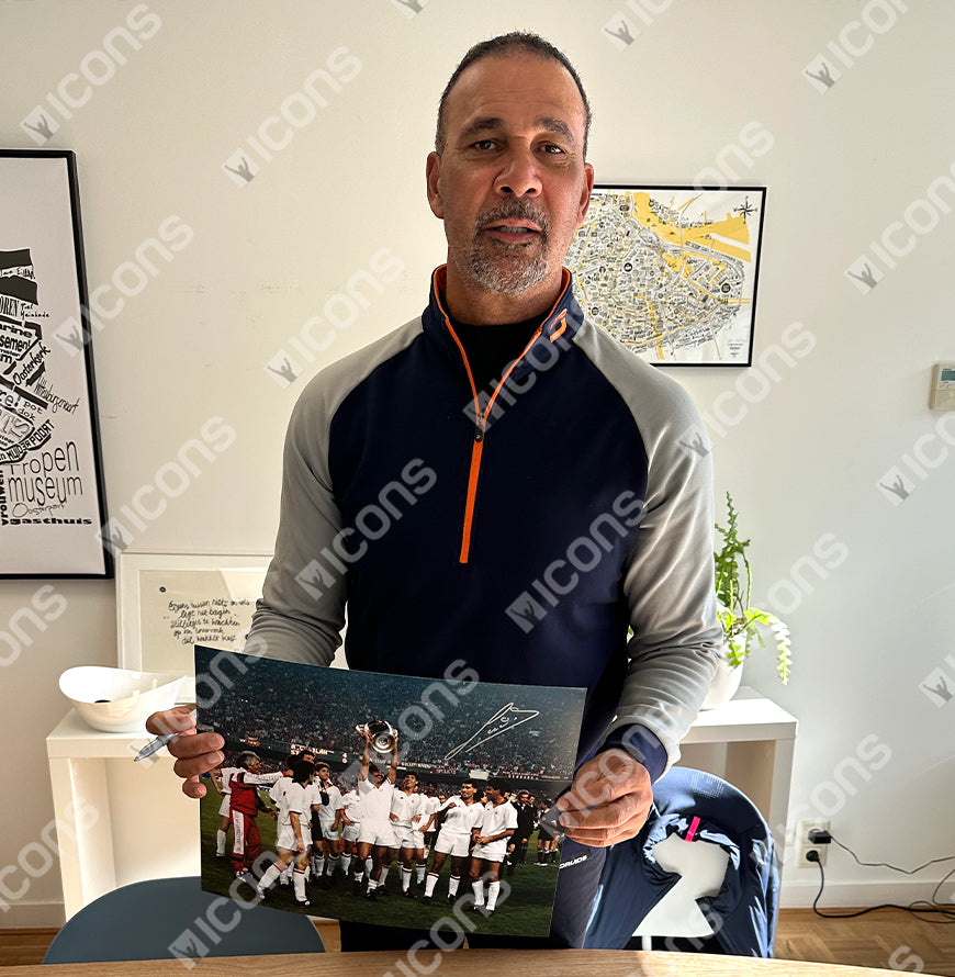 Foto oficial firmada y enmarcada de Ruud Gullit de la UEFA Champions League del AC Milan: ganador de la UEFA Champions League de 1989