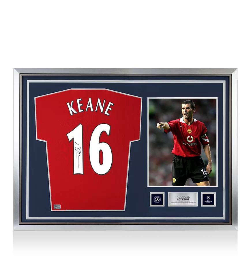Roy Keane Official UEFA Champions League Back Firmato e Hero incorniciata la camicia da casa Manchester United 2022-23 con numeri di stile fan