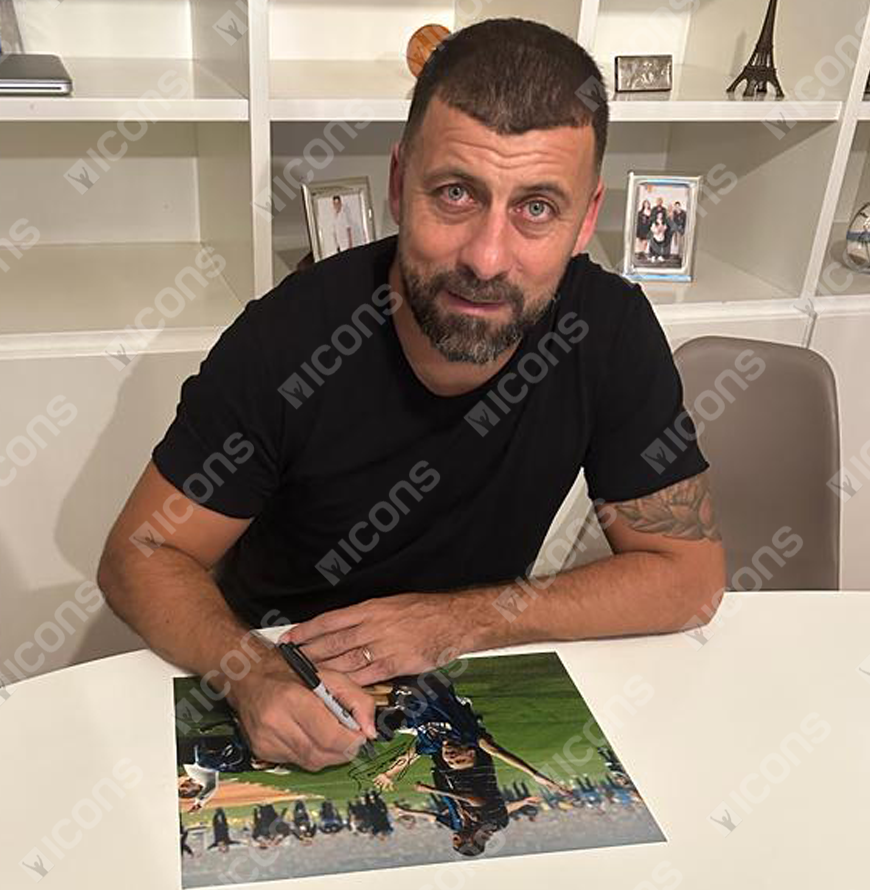 Walter Samuel Official UEFA Champions League Signed and Framed Internazionale Photo: 2010 Winner