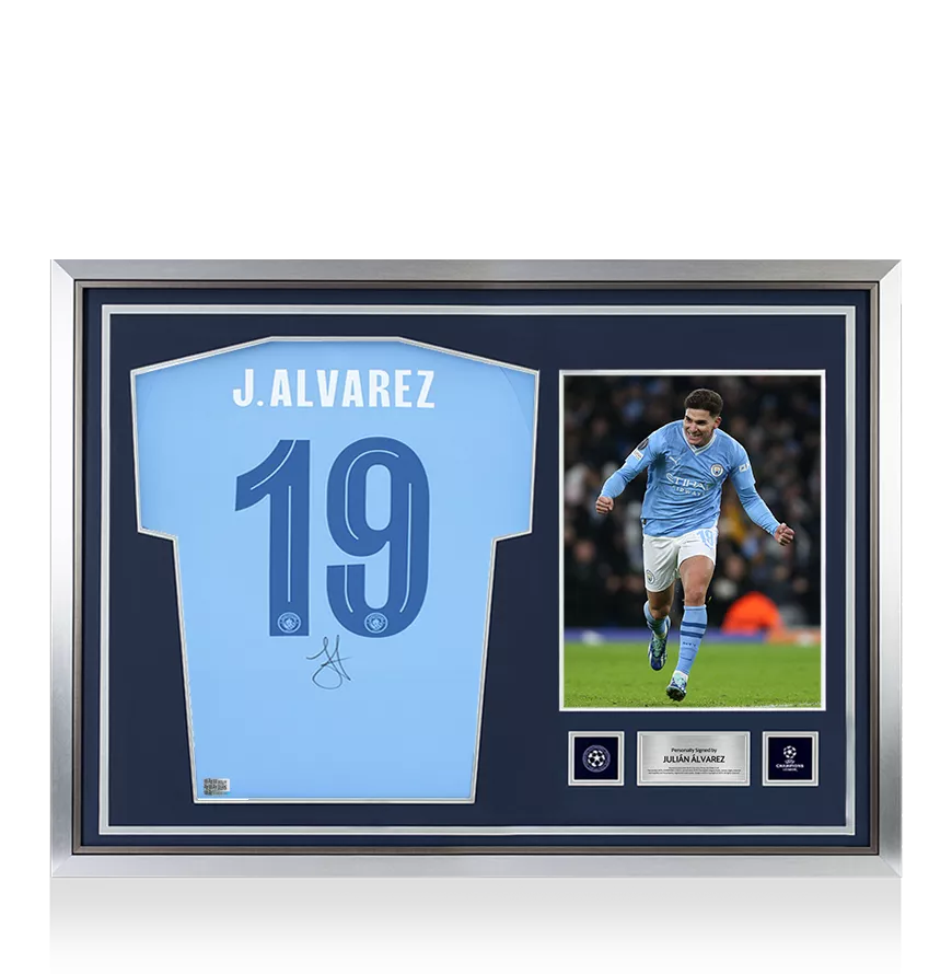 Julian Alvarez Ufficiale UEFA Champions League Back e Hero incorniciati Manchester City 2023-24 Shirt domestico