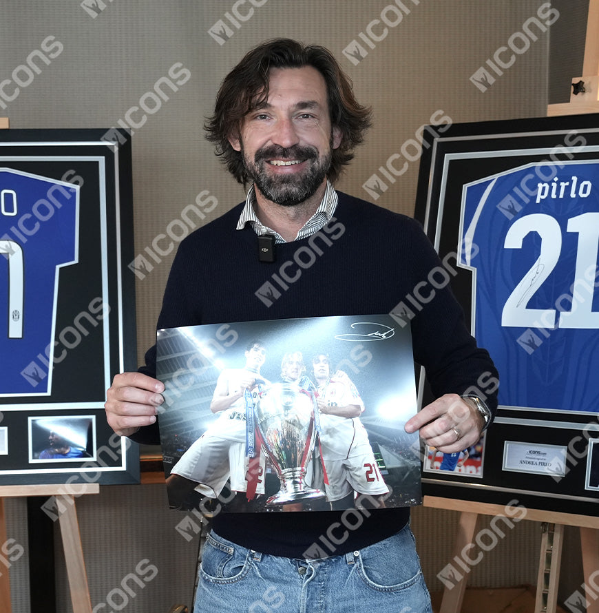 Photo officielle signée et encadrée d'Andrea Pirlo de l'AC Milan, vainqueur de la Ligue des champions de l'UEFA