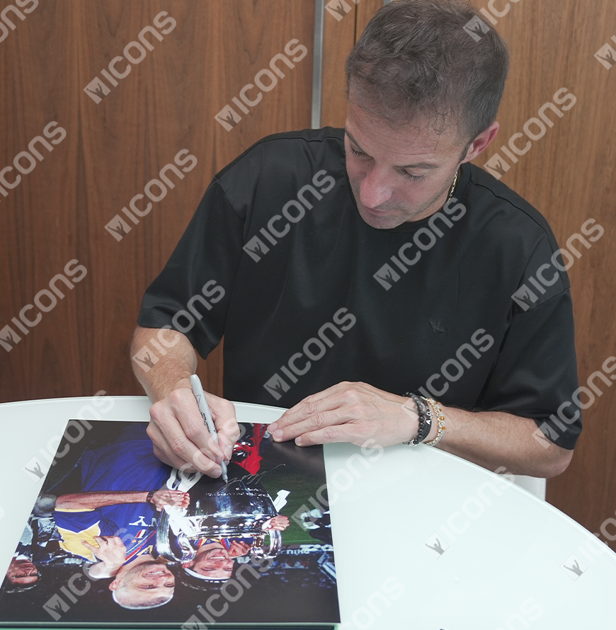 Alessandro Del Piero Official UEFA Champions League Signed and Framed Juventus Photo: UEFA Champions League Winner