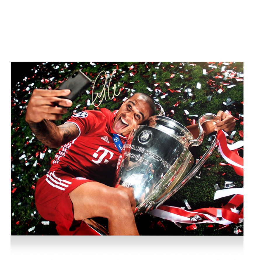 Thiago Alcantara Official UEFA Champions League Signed and Framed FC Bayern Munich Photo: 2020 UEFA Champions League Winner
