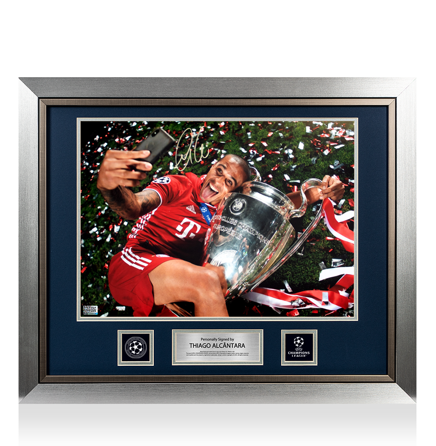 Thiago Alcantara Official UEFA Champions League Signed and Framed FC Bayern Munich Photo: 2020 UEFA Champions League Winner
