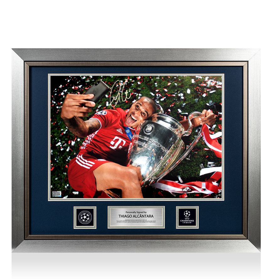 Thiago Alcantara Official UEFA Champions League Signed and Framed FC Bayern Munich Photo: 2020 UEFA Champions League Winner